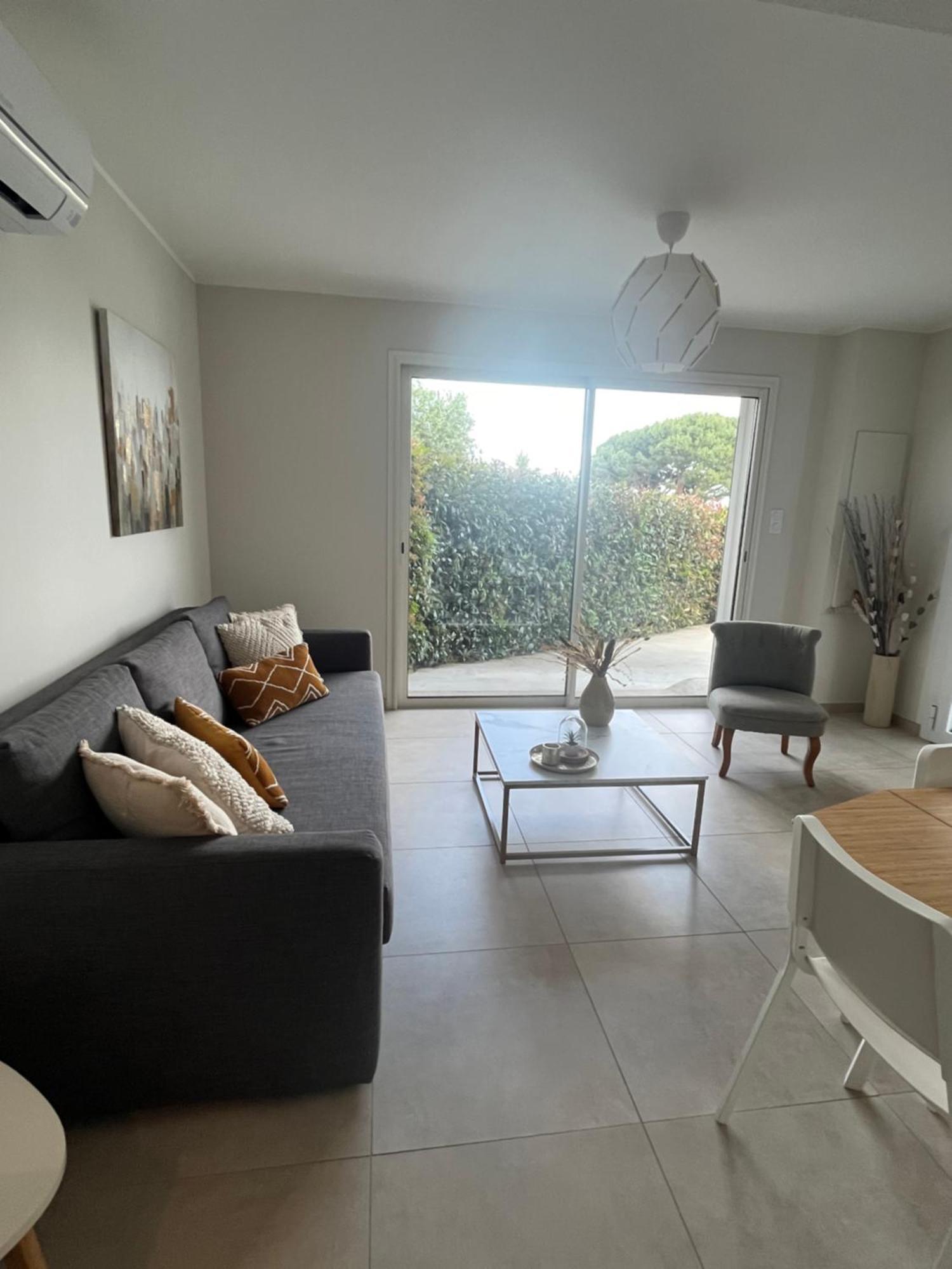 T2 Calme Avec Vue Mer Et Borne De Recharge Sur Demande Bastia  Exteriér fotografie